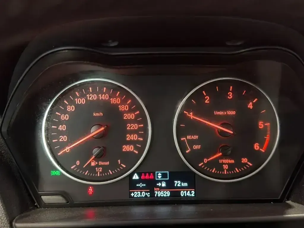 Usado BMW 116 116 CV (85 kW) 2016 Azul Utilitario