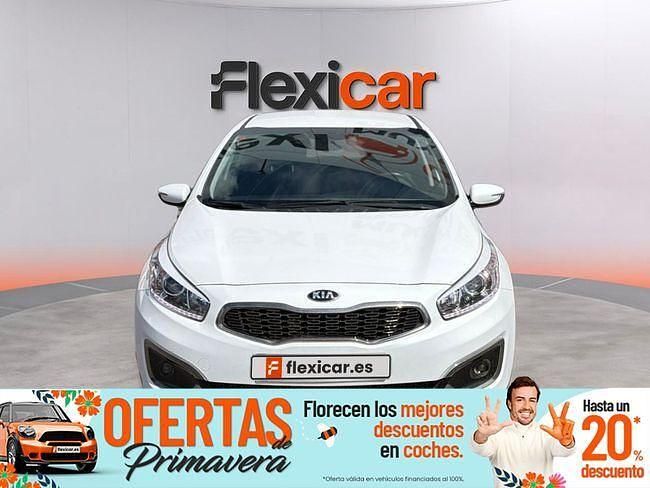Usado Kia Ceed Plus 100 CV (73 kW) 2017 Blanco Utilitario
