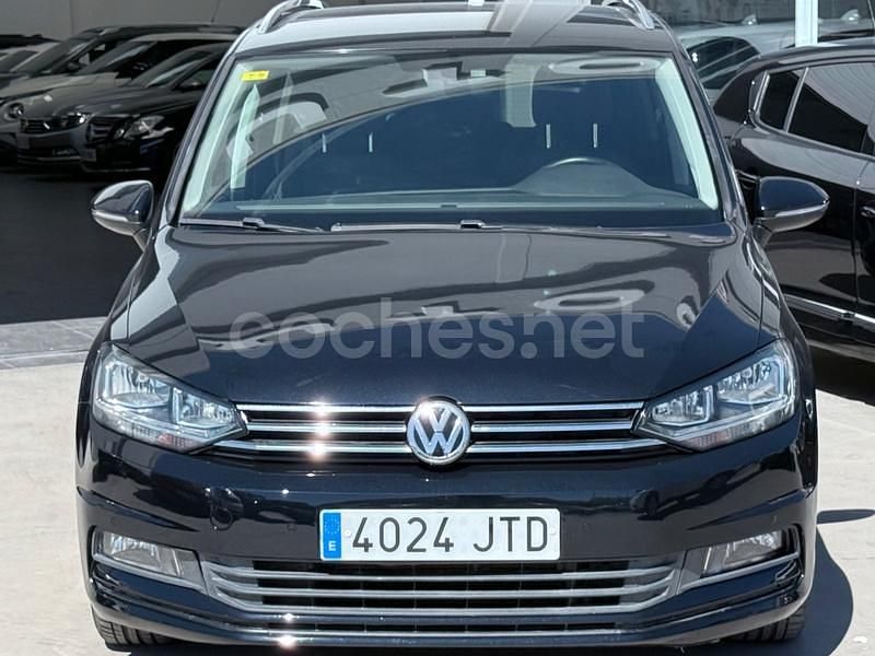 Usado VW Touran Sportline 110 CV (80 kW) 2016 Negro Monovolumen