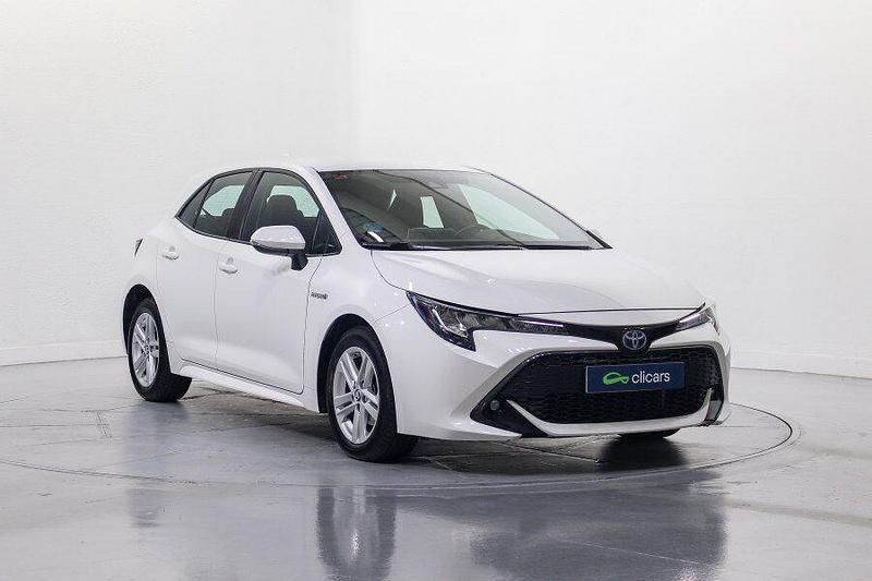 Usado Toyota Corolla Active 122 CV (89 kW) 2021 Blanco Berlina