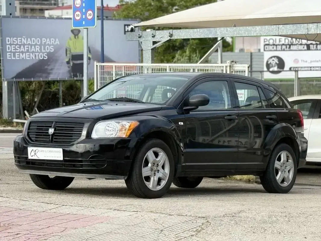 Usado Dodge Caliber 140 CV (102 kW) 2007 Negro Utilitario