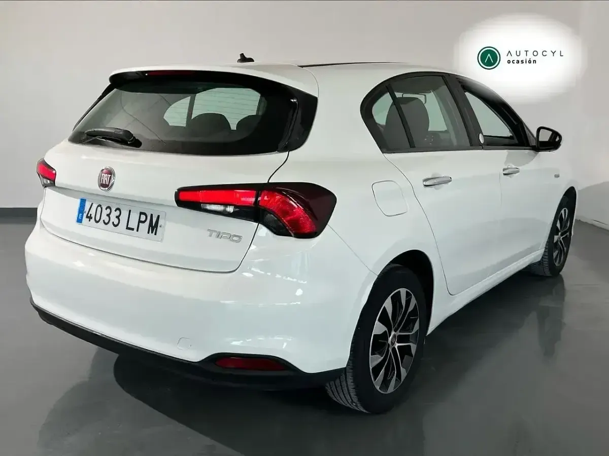 Usado Fiat Tipo Life 95 CV (69 kW) 2021 Blanco Berlina