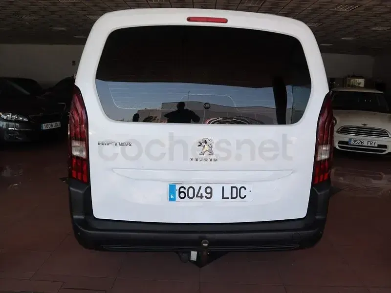 Usado Peugeot Rifter GT-line 130 CV (95 kW) 2020 Blanco Monovolumen