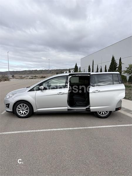 Usado Ford Grand C-Max Titanium 140 CV (102 kW) 2013 Gris / plata Monovolumen