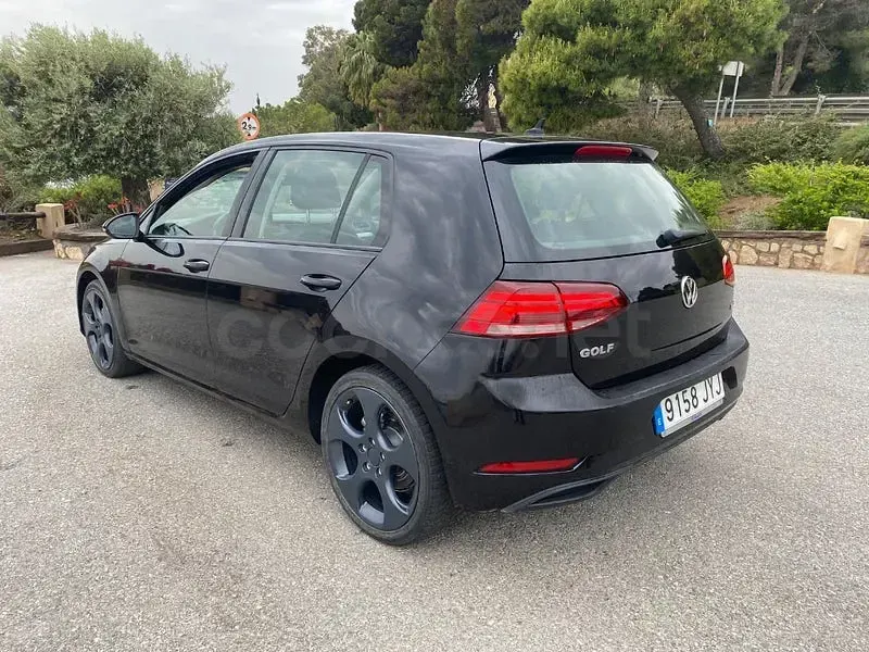 Usado VW Golf VII Advance 115 CV (84 kW) 2017 Negro Berlina