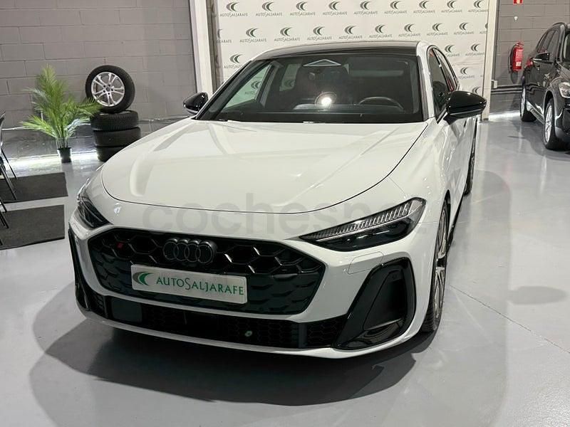 Usado Audi A5 Exclusive 367 CV (269 kW) 2024 Blanco Berlina