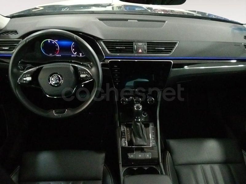 Usado Skoda Superb 218 CV (160 kW) 2022 Azul Berlina