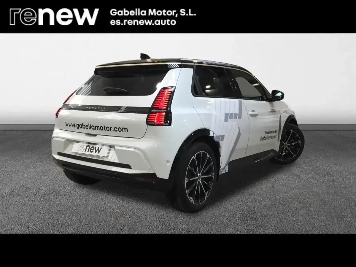 Usado Renault R5 Iconic 110 kW (150 CV) 2024 Blanco Utilitario