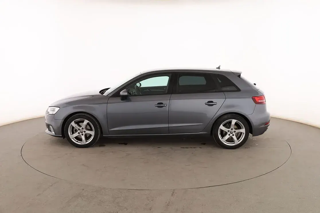 Usado Audi A3 Sportback Sport 110 CV (80 kW) 2017 Gris Utilitario