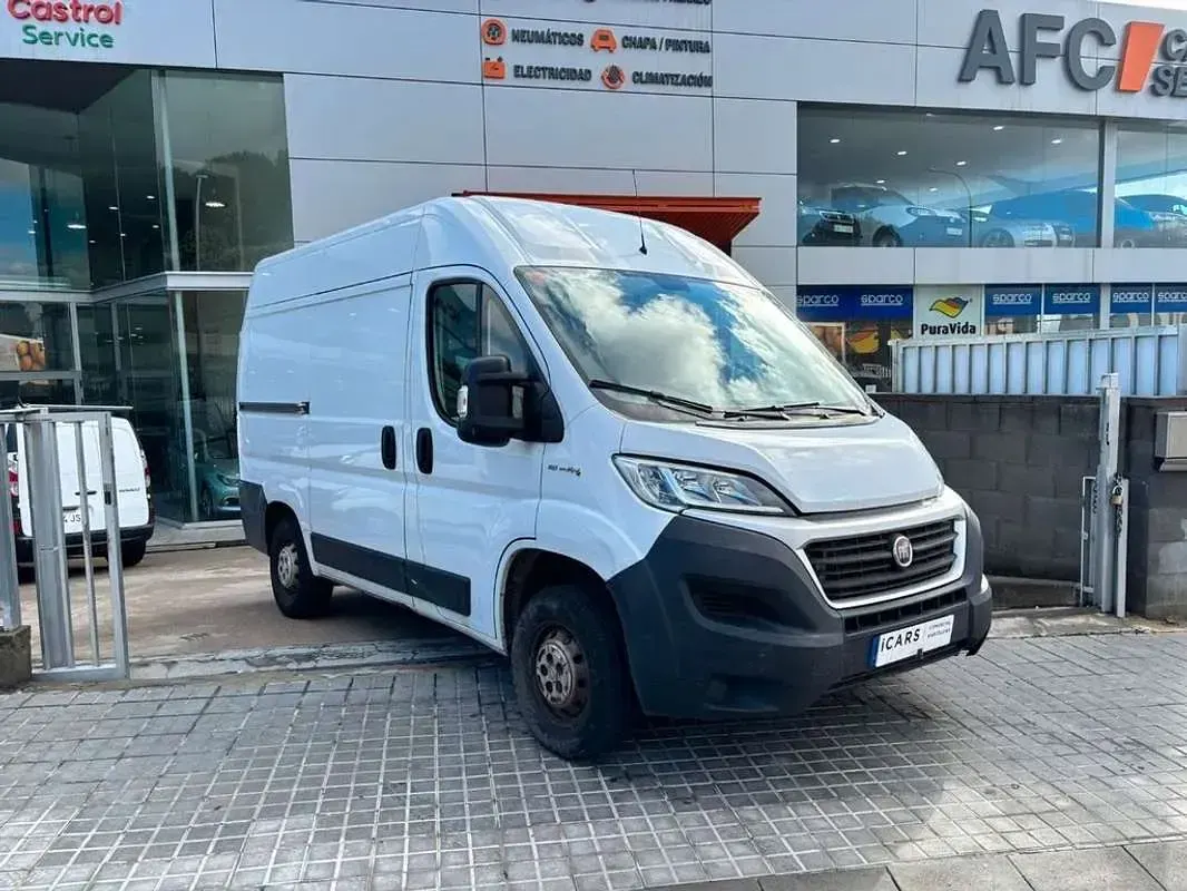 Usado Fiat Ducato 120 CV (88 kW) 2018 Blanco Van