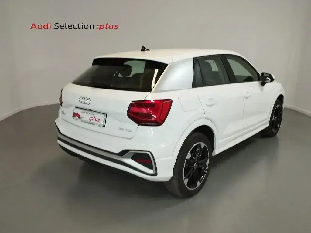Usado Audi Q2 S-Line 150 CV (110 kW) 2025 Blanco SUV