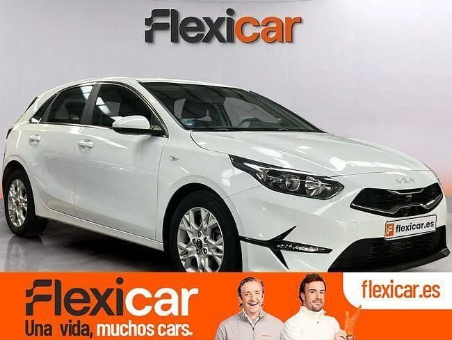 Blanco Usado 2022 Kia Ceed Utilitario | 18.990 € (Precio justo) - Imagen 1/4