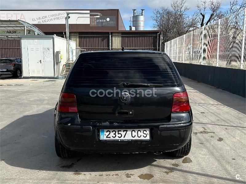 Usado VW Golf IV 110 CV (80 kW) 2002 Negro Berlina