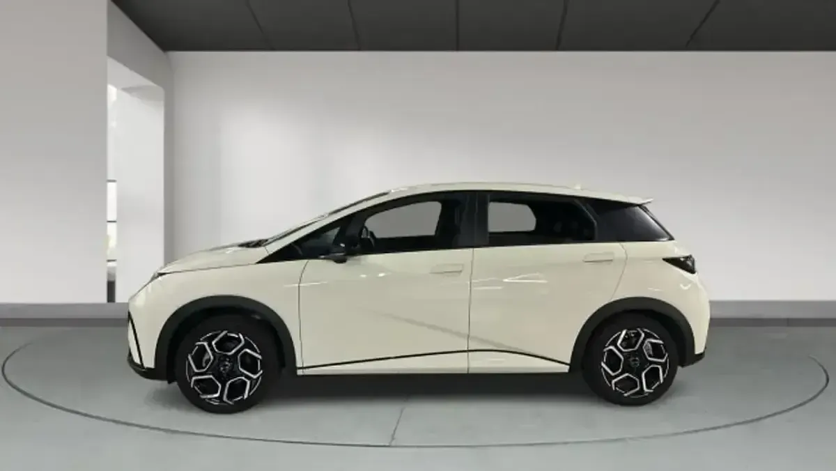 Nuevo BYD Dolphin Comfort 150 kW (204 CV) 2025 Blanco Utilitario