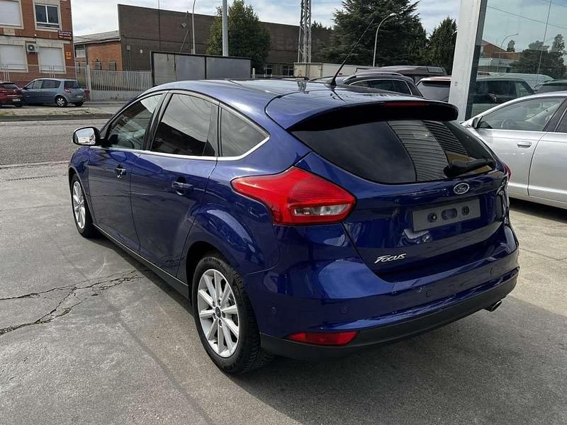 Usado Ford Focus Business Edition 150 CV (110 kW) 2016 Negro Utilitario
