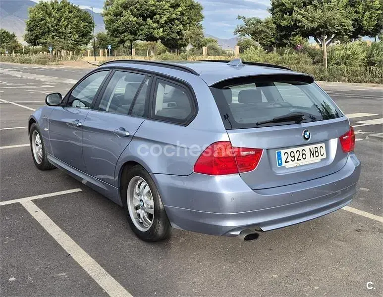 Usado BMW 318 143 CV (105 kW) 2013 Azul Berlina