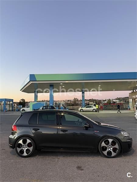 Usado VW Golf VI GTI 210 CV (154 kW) 2010 Negro Utilitario
