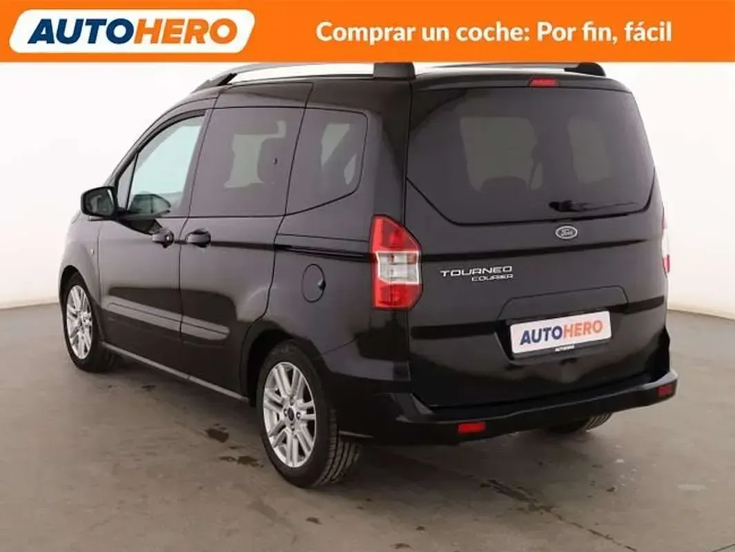 Usado Ford Tourneo Connect Titanium 95 CV (69 kW) 2016 Negro Monovolumen
