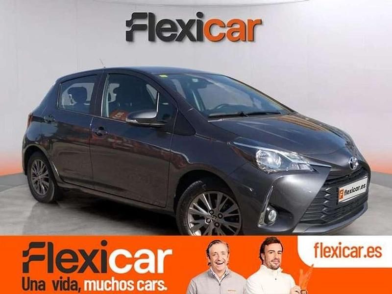 Gris Usado 2020 Toyota Yaris Active Utilitario | 12.190 € (Precio justo) - Imagen 1/4