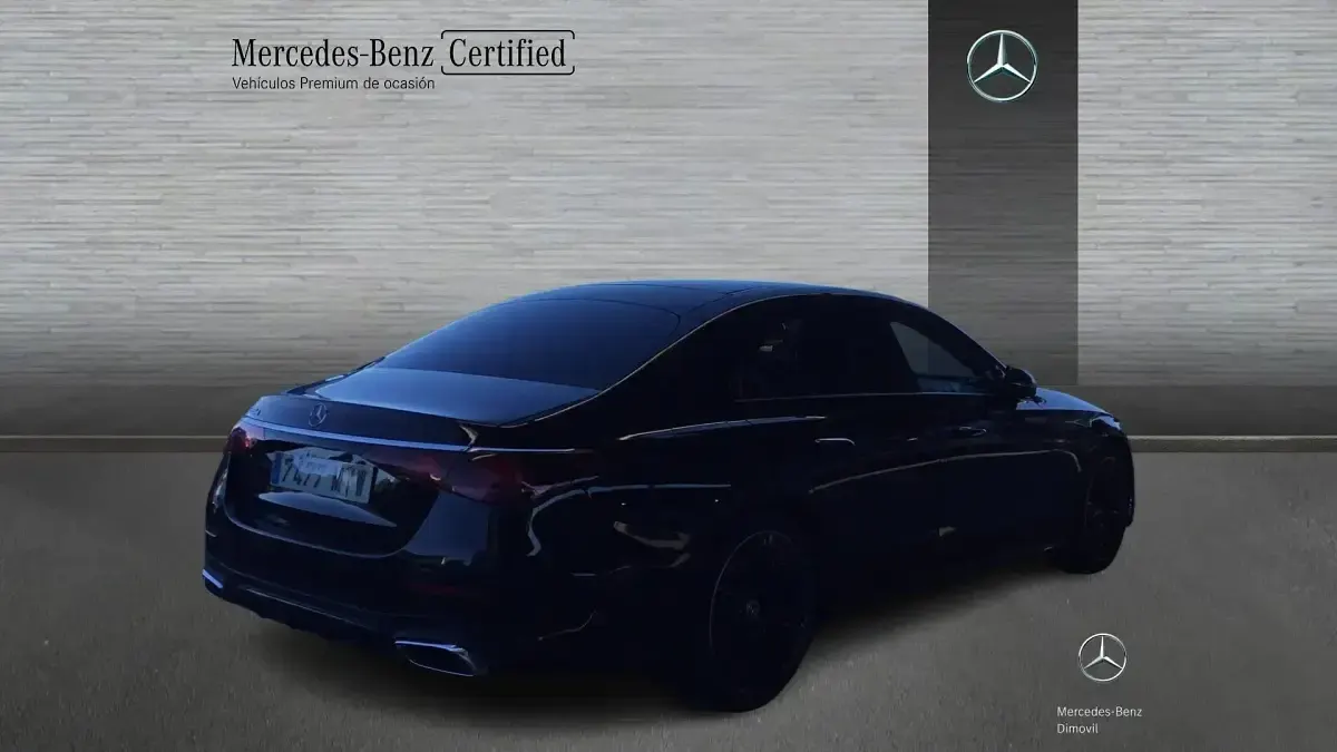 Usado Mercedes E220 197 CV (144 kW) 2024 Negro obsidiana Berlina