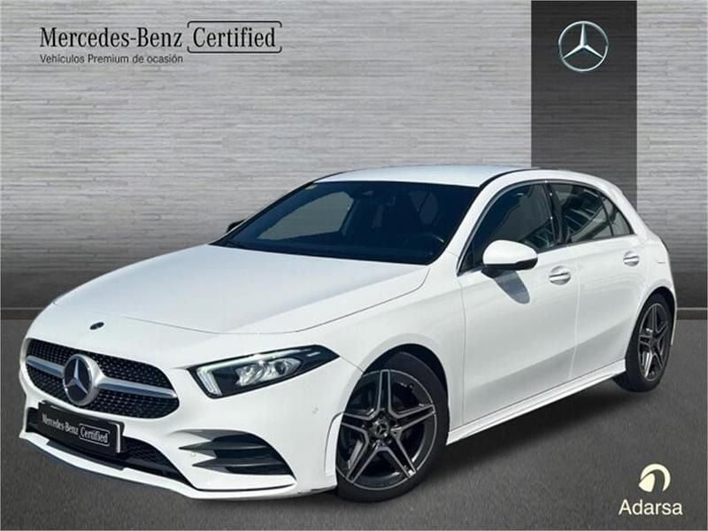 Blanco polar Usado 2020 Mercedes A180 AMG line Berlina | 28.900 € (Precio justo) - Imagen 1/4