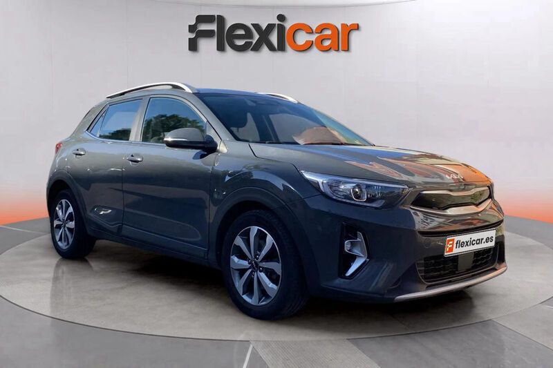 Gris Usado 2022 Kia Stonic SUV | 14.190 € (Precio justo) - Imagen 1/4