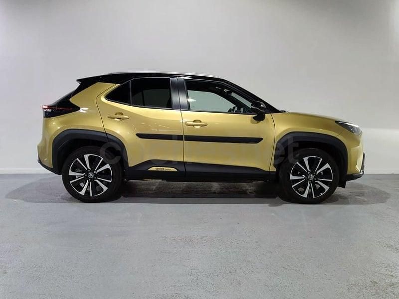 Usado Toyota Yaris Cross Edition 116 CV (85 kW) 2023 Amarillo SUV