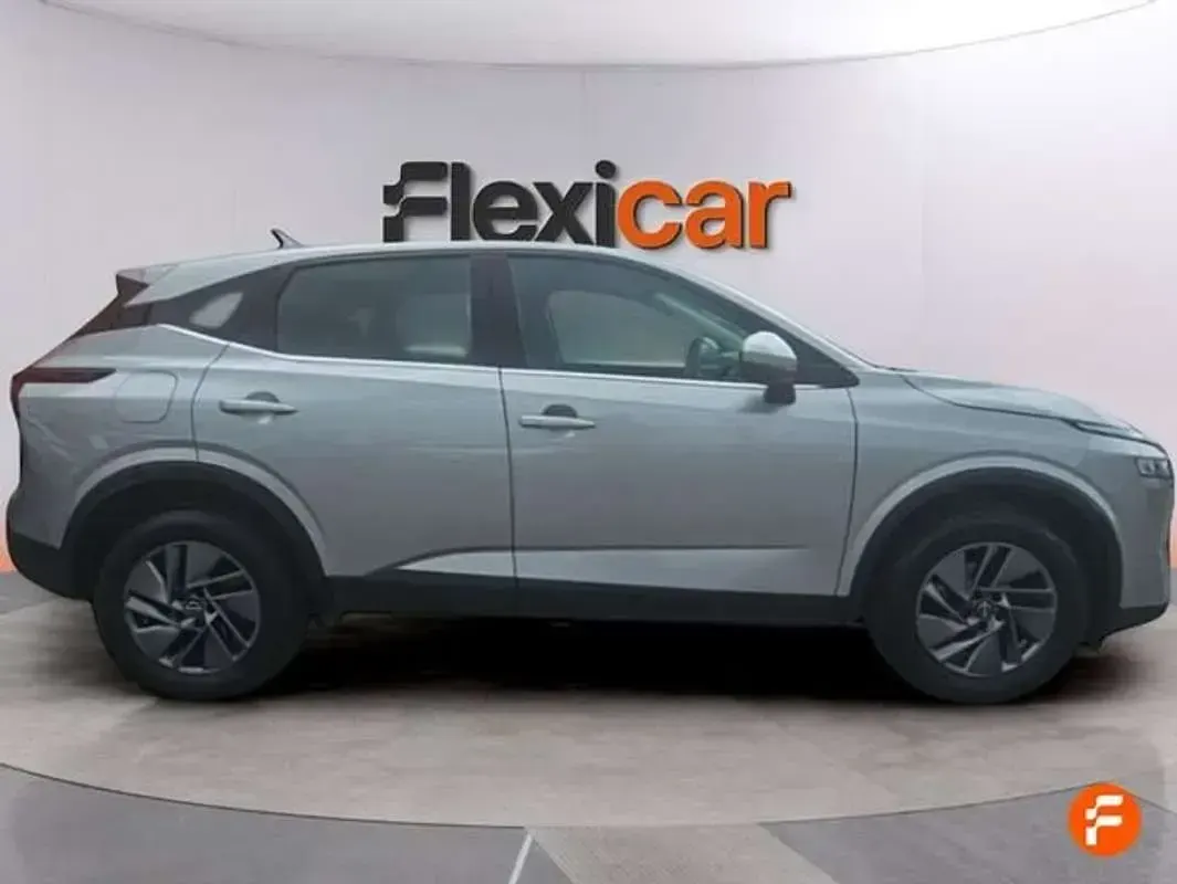Usado Nissan Qashqai Acenta 158 CV (116 kW) 2024 Gris SUV