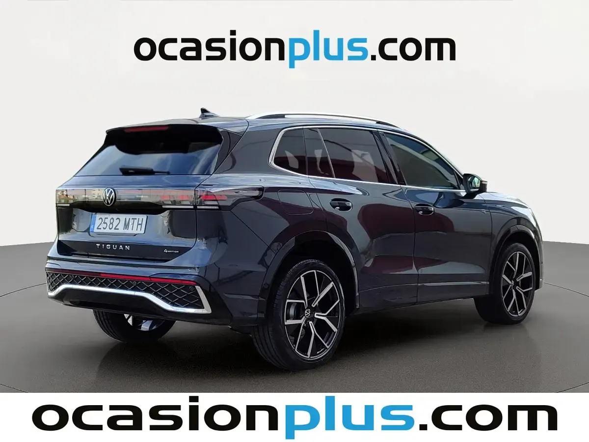 Usado VW Tiguan R-line 193 CV (141 kW) 2024 Gris oscuro SUV