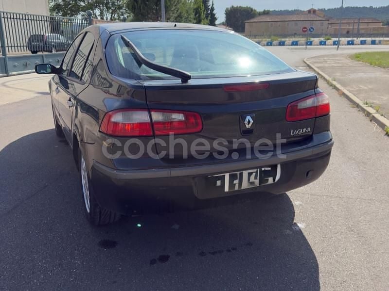 Usado Renault Laguna II Privilege 120 CV (88 kW) 2004 Negro Berlina