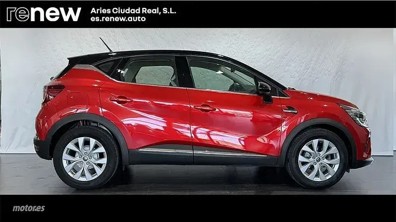 Usado Renault Captur 116 CV (85 kW) 2021 Rojo SUV