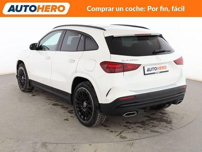 Usado Mercedes GLA250 AMG line 218 CV (160 kW) 2025 Blanco SUV