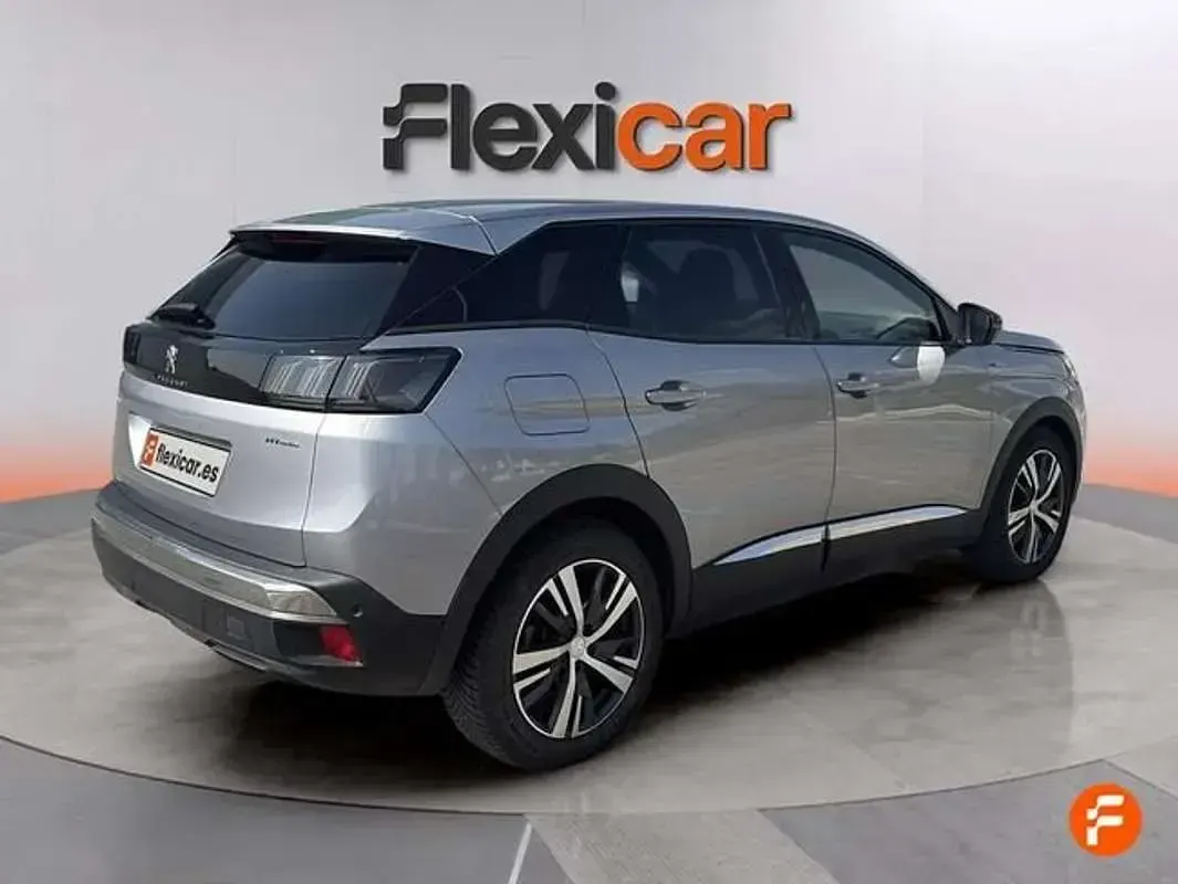 Usado Peugeot 3008 Allure 226 CV (166 kW) 2023 Gris SUV