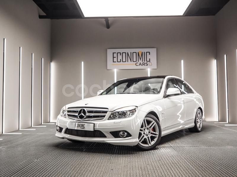 Blanco Usado 2007 Mercedes C180 Avantgarde Berlina | 14.999 € - Imagen 1/4