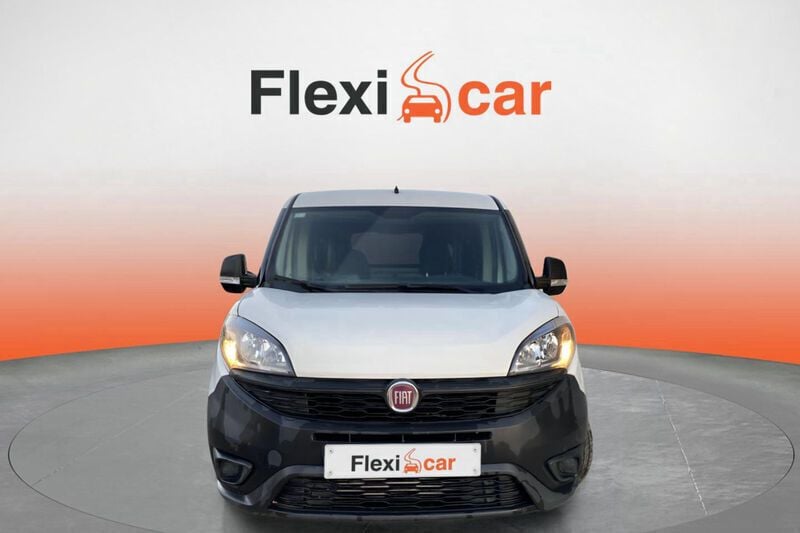 Usado Fiat Doblò Easy 95 CV (69 kW) 2018 Blanco Monovolumen