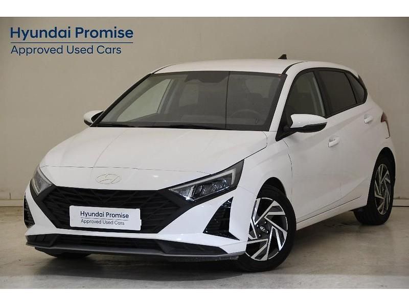 Atlas white Usado 2024 Hyundai i20 Berlina | 15.195 € (Buen precio) - Imagen 1/4