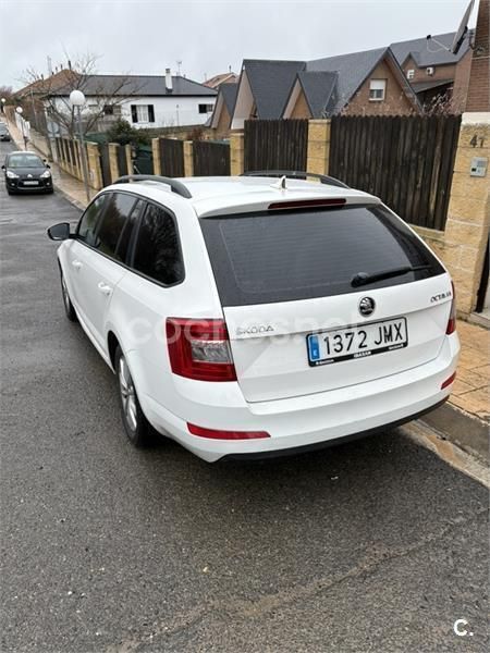 Blanco Usado 2016 Skoda Octavia Active Familiar | 7000 € (Un poco caro) - Imagen 1/3