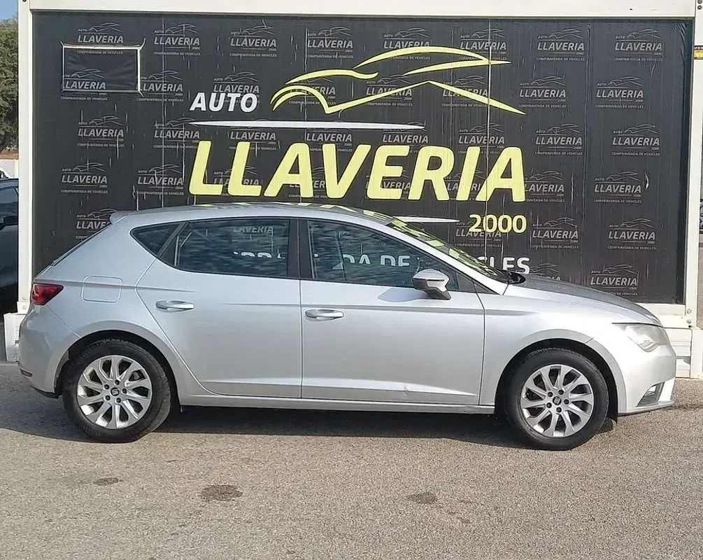 Usado Seat Leon Reference 105 CV (77 kW) 2014 Gris Utilitario