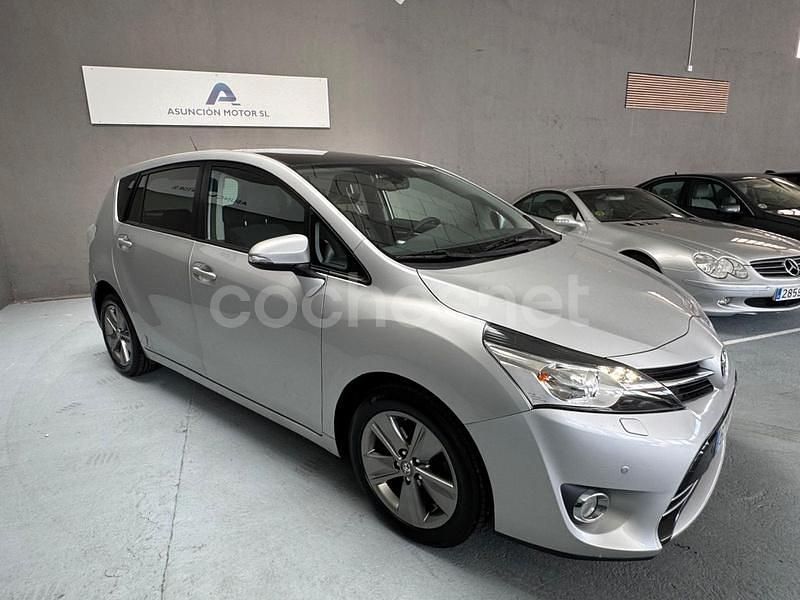 Usado Toyota Verso Advance 112 CV (82 kW) 2014 Gris / plata Monovolumen