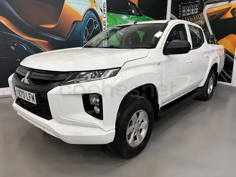 Usado Mitsubishi L200 150 CV (110 kW) 2021 Blanco Pickup/Camioneta