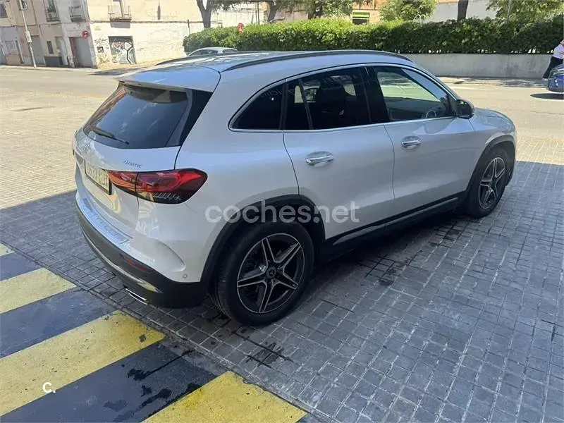 Usado Mercedes GLA220 190 CV (139 kW) 2021 Blanco SUV