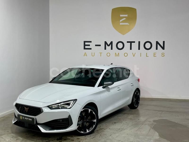 Usado Cupra Leon 190 CV (139 kW) 2023 Blanco Berlina
