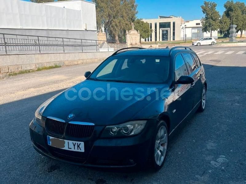 Usado BMW 320 177 CV (130 kW) 2008 Negro Familiar