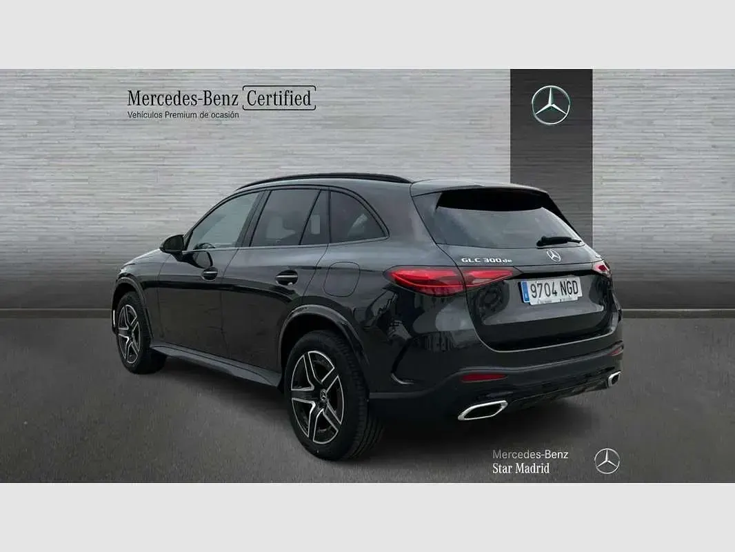 Usado Mercedes GLC300 333 CV (244 kW) 2025 Gris SUV