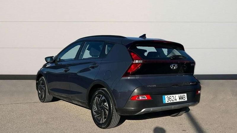 Usado Hyundai Bayon 101 CV (74 kW) 2023 Gris SUV