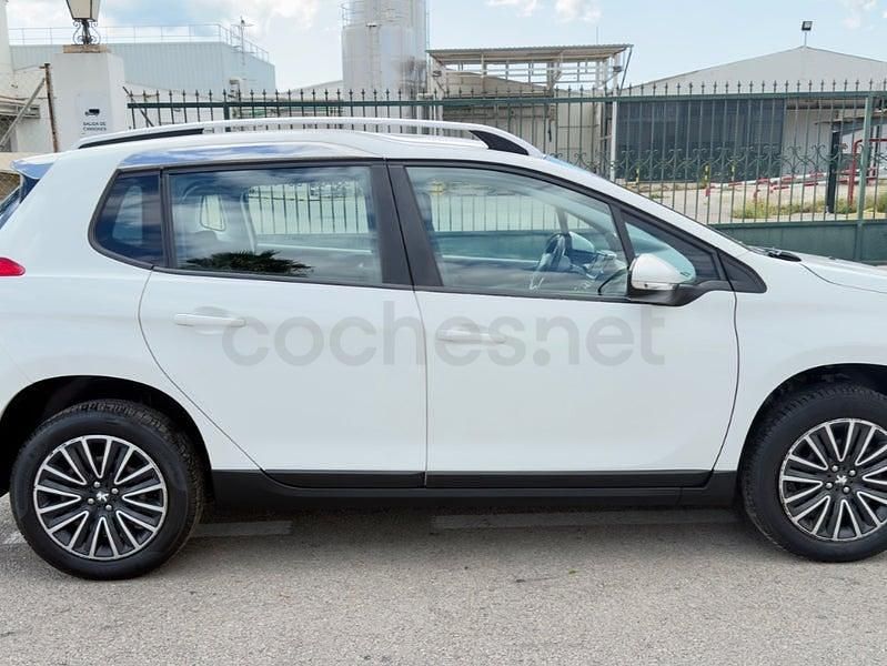 Usado Peugeot 2008 Active 82 CV (60 kW) 2015 Blanco SUV