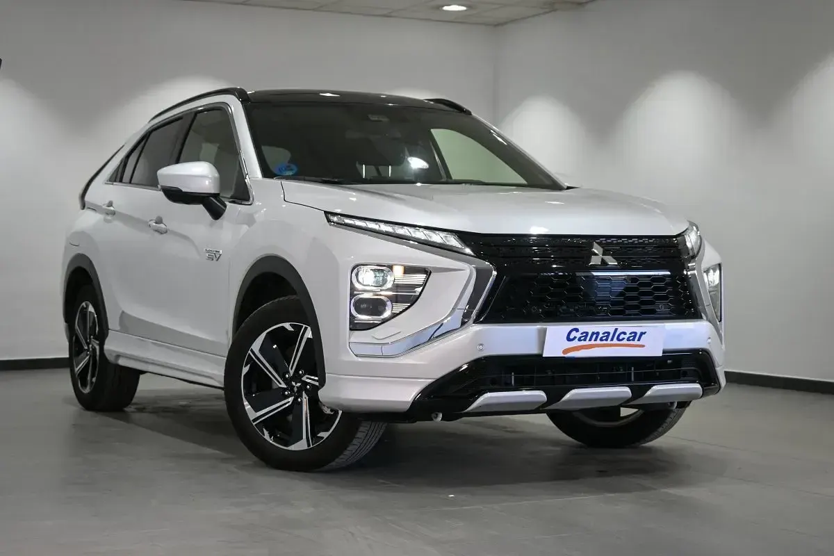 Usado Mitsubishi Eclipse Cross 188 CV (138 kW) 2022 Blanco perlado SUV