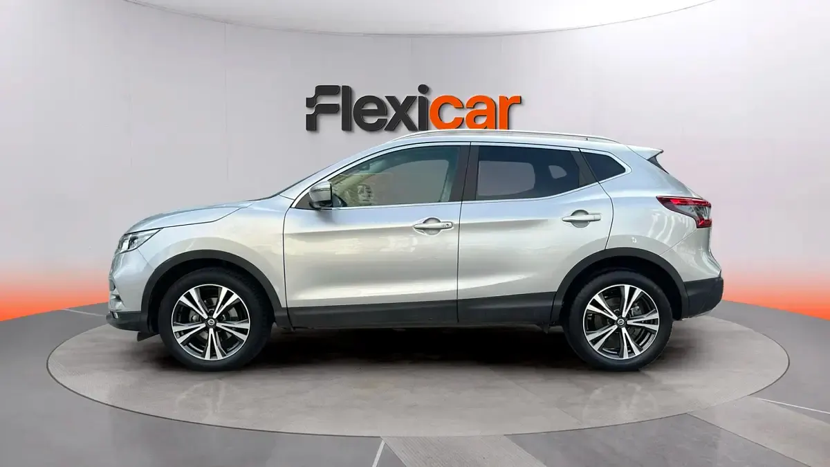Usado Nissan Qashqai Acenta 140 CV (102 kW) 2018 Gris SUV
