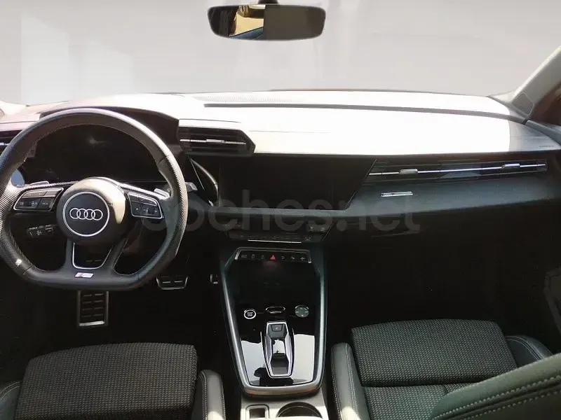 Usado Audi A3 S-Line 150 CV (110 kW) 2025 Gris / plata Berlina