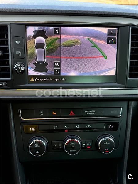 Usado Seat Leon Style 115 CV (84 kW) 2020 Negro Berlina